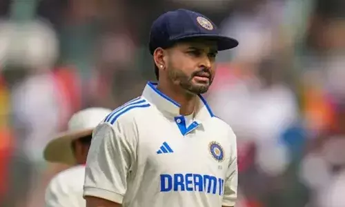 മത്സരം തുടങ്ങുന്നതിനു മണിക്കൂറുകള്‍ മാത്രം ശേഷിക്കെ ക്യാപ്റ്റന്‍സി ഒഴിഞ്ഞു;  അസൗകര്യം സെലക്ടര്‍മാരെ അറിയിച്ച് മുംബൈയിലേക്ക് മടങ്ങി; ശ്രേയസ് അയ്യര്‍ ഇന്ത്യന്‍ എ ടീം ക്യാംപ് വിട്ടതില്‍ അഭ്യൂഹം; വെസ്റ്റ് ഇന്‍ഡീസിനെതിരായ ടെസ്റ്റ് പരമ്പരയില്‍ പരിഗണിക്കുമോ?  പ്രതികരിക്കാതെ ബിസിസിഐ