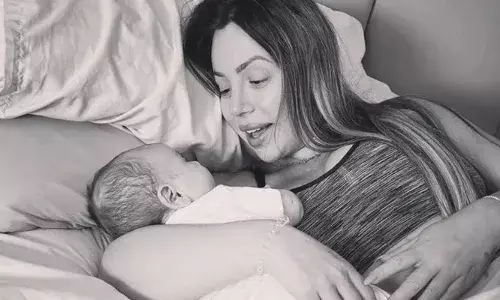 ഒന്ന് അടുത്തിടപഴകാൻ പോലും പേടിയാണ്..; പ്രസവശേഷം ലൈംഗികബന്ധത്തിൽ ഏർപ്പെടാൻ ദമ്പതിമാർക്ക് ആശങ്ക?; എല്ലാം തുറന്ന് സംസാരിക്കുന്നത് പരിഹാരം; പഠനങ്ങൾ പറയുന്നത്