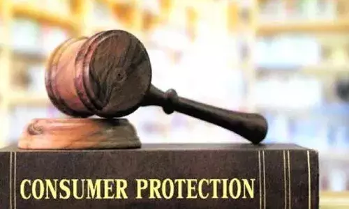 ബസ് റദ്ദാക്കിയിട്ടും യാത്രക്കാരിക്ക് ടിക്കറ്റ് ചാര്‍ജ് റീഫണ്ട് ചെയ്തില്ല; സേവനത്തില്‍ വീഴ്ച വരുത്തിയതിന് 82,555 രൂപ ഉപഭോക്തൃ കമ്മിഷന്‍ നഷ്ടപരിഹാരം വിധിച്ചു; അടയ്ക്കാതെ വന്നപ്പോള്‍ വാറണ്ട് ചെന്നു; പണമടച്ച് തലയൂരി കെഎസ്ആര്‍ടിസി എം.ഡി