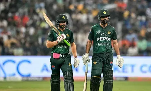 രക്ഷകനായി മുഹമ്മദ് നവാസ്; നിര്‍ണ്ണായക മത്സരത്തില്‍ ശ്രീലങ്കയെ വീഴ്ത്തി പാക്കിസ്ഥാന്‍; 5 വിക്കറ്റ് തോല്‍വിയോടെ ശ്രീലങ്ക ടൂര്‍ണ്ണമെന്റില്‍ നിന്നും പുറത്ത്