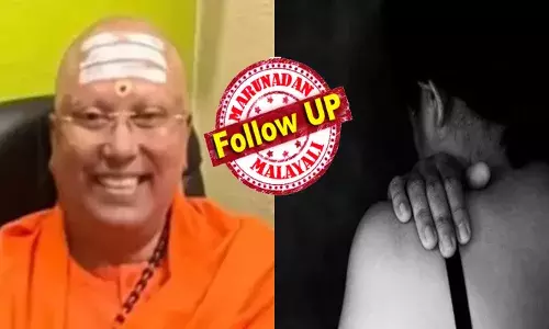 എന്റെ മുറിയിലേക്ക് വാ..; ഞാൻ നിന്നെ വിദേശത്തേക്ക് കൊണ്ടുപോകാം..!!: ഡൽഹിയിലെ വസന്ത് കുഞ്ചിലെ ആ സ്വാമി ആള് ചില്ലറക്കാരനല്ല; ബാബയുടെ ഫോൺ നിറച്ച് അശ്ലീല ചാറ്റുകൾ; സ്ത്രീകൾക്ക് സമ്പത്ത് വാഗ്ദാനം ചെയ്‌തുവരെ വശീകരണം; വ്യാജനെ തൂക്കാൻ വല വിരിച്ച് പോലീസ്