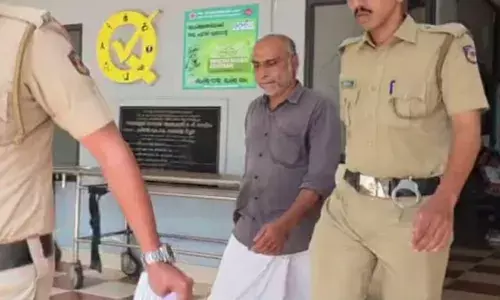 ബസിൽ വെച്ച് വിദ്യാർത്ഥിയെ മോശമായി കടന്നുപിടിച്ചു; ലൈംഗികാതിക്രമ കേസിൽ പ്രതി അറസ്റ്റിൽ; സംഭവം കോഴിക്കോട്