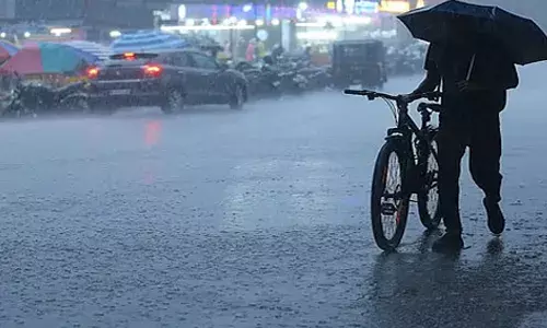 തെക്കന്‍ കേരളത്തിലും മധ്യ കേരളത്തിലും മഴ കനക്കും; തിരുവനന്തപുരം മുതല്‍ ഇടുക്കി വരെയുള്ള ഏഴ് ജില്ലകളില്‍ യെല്ലോ അലേര്‍ട്ട്