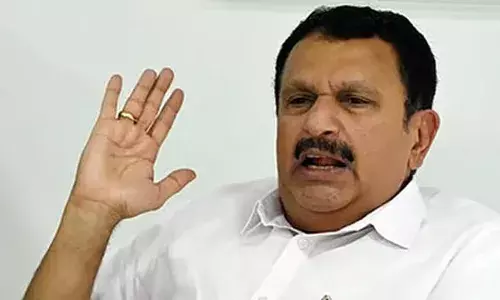 ശബരിമലയില്‍ സി.പി.എമ്മിനെ വെള്ളപൂശാന്‍ ആര്‍ക്കുമാവില്ല; കോണ്‍ഗ്രസിന്റെ ശബരിമല നയം ജനം വിലയിരുത്തും; എന്‍.എസ്.എസ് സംഘടിപ്പിച്ച നാമജപ ഘോഷയാത്രയില്‍ പങ്കെടുത്ത ഭക്തര്‍ക്കെതിരെ എടുത്ത കേസുകള്‍ ഒന്നും പിന്‍വലിക്കാന്‍ തയ്യാറാവാത്ത സര്‍ക്കാര്‍ എന്ത് മാറ്റമാണ് വരുത്തിയതെന്ന് അറിയില്ല: വിമര്‍ശിച്ച് കെ മുരളീധരന്‍