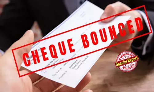 20,000 രൂപയ്ക്കുമുകളില്‍ പണമായി കൈമാറിയാലും ചെക്ക് കേസുകള്‍ നിലനില്‍ക്കും; ചെക്ക് മടങ്ങിയ കേസ് നിലനില്‍ക്കില്ലെന്ന കേരള ഹൈക്കോടതി വിധി ശരിയല്ലെന്ന് സുപ്രീം കോടതി; ആദായനികുതി നിയമത്തിലെ വ്യവസ്ഥ ചൂണ്ടികാട്ടിയുള്ള വിധിയില്‍ ഡിവിഷന്‍ ബഞ്ച് പറഞ്ഞത് ഇങ്ങനെ