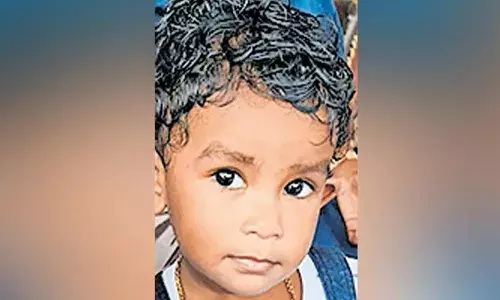 ഗേറ്റ് അടക്കുന്നതിനിടെ ദേഹത്തേക്ക് മറിഞ്ഞു വീണു;  തലയ്ക്ക് ഗുരുതര പരിക്കേറ്റ് ചികിത്സയിലിരുന്ന ഒന്നര വയസുകാരന്‍ മരിച്ചു