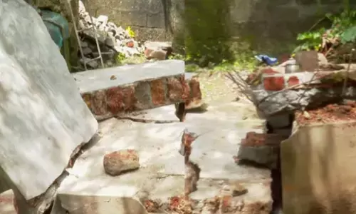 കോഴിക്കോട്ട് ജല സംഭരണി കർന്നുവീണ് വൻ അപകടം; തൊഴിലാളിക്ക് ദാരുണാന്ത്യം; ഒരാളുടെ നില അതീവ ഗുരുതരം; ആശുപത്രിയിൽ പ്രവേശിപ്പിച്ചു