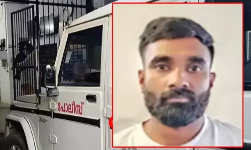 പെൺകുട്ടിയുടെ ഫോൺവിളികൾ നിരീക്ഷിച്ചതോടെ പുറത്ത് വന്നത് ഓൺ‌ലൈൻ ടാക്സി ഡ്രൈവരുടെ ക്രൂരത; പ്രണയം നടിച്ച് 15-കാരിയോട് ലൈംഗികാതിക്രമം; പിടിയിലായ പ്രതി വിവാഹിതൻ