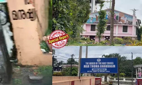 കളമശേരി എന്താ കേരളത്തിലല്ലേ എന്ന ചോദ്യം ഉന്നയിച്ചുള്ള പ്രതിഷേധം ഫലം കണ്ടു; എറണാകുളം അങ്കമാലി അതിരൂപതയുടെ കീഴിലുള്ള മാര്‍ത്തോമാ ഭവന്റെ ഭൂമിയില്‍ അനധികൃത കയ്യേറ്റം നടത്തിയ നാലുപേര്‍ അകത്ത്; പിടിയിലായത് ഒറ്റരാത്രി കൊണ്ട് വളപ്പ് കയ്യേറി മൂന്ന് പ്രീഫാബ് വീട് നിര്‍മ്മിച്ചവര്‍; അതിക്രമം കോടതി ഉത്തരവ് ലംഘിച്ച്