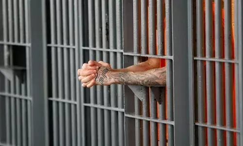 ആരോഗ്യ ഇന്‍ഷുറന്‍സ് പദ്ധതിയില്‍ വ്യാജ ക്ലെയിമുകള്‍ സമര്‍പ്പിച്ച് പണം തട്ടി; യുഎസിലെ ഇന്ത്യന്‍ വംശജനായ ഡോക്ടര്‍ക്ക് 14 വര്‍ഷം തടവ്