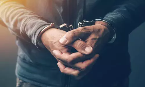 നടന്ന് പോകുമ്പോള്‍ ബൈക്കിടിച്ച് വീണയാള്‍ ബൈക്കും മൊബൈല്‍ ഫോണുമായി കടന്നു; മണിക്കൂറുകള്‍ക്കുള്ളില്‍ പിടികൂടി പോലിസ്