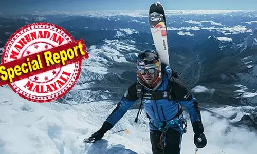 എണ്ണായിരം മീറ്ററിന് മുകളിലെ വായുവിലുളളത് സാധാരണ ഓക്സിജന്റെ മൂന്നിലൊന്ന് മാത്രം; ഇവ മനുഷ്യശരീരത്തിന് ഒരിക്കലും പൊരുത്തപ്പെടാന്‍ കഴിയാത്തത്ര നേര്‍ത്തതും; ഈ പ്രതിസന്ധികളെ വകവയ്ക്കാതെ മുമ്പോട്ട് പോയി; ഓക്സിജന്‍ സിലിണ്ടര്‍ ഇല്ലാതെ എവറസ്റ്റ് കൊടുമുടി കയറി പോളിഷ് പര്‍വ്വതാരോഹകന്‍