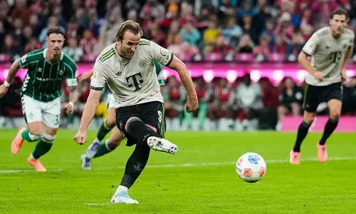 ബുണ്ടസ് ലീഗയിൽ ബയേണ്‍ മ്യൂണിക്കിന് തുടർച്ചയായ അഞ്ചാം ജയം; വെർഡർ ബ്രെമനെ വീഴ്ത്തിയത് എതിരിലാത്ത നാല് ഗോളിന്; റൊണാള്‍ഡോയുടെ റെക്കോര്‍ഡ് തകർത്ത് ഹാരി കെയ്ൻ