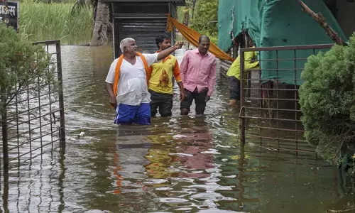 മഹാരാഷ്ട്രയുടെ വിവിധ ഭാഗങ്ങളില്‍ നാശം വിതച്ച് കനത്ത മഴ; വൈദ്യുതി വിതരണം തടസ്സപ്പെട്ടതോടെ 19 ഗ്രാമങ്ങള്‍ ഇരുട്ടില്‍