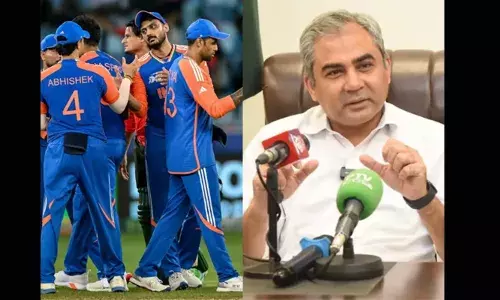 ഏഷ്യകപ്പ് ജേതാക്കള്‍ക്ക് കിരീടം സമ്മാനിക്കുക ഏഷ്യന്‍ ക്രിക്കറ്റ് കൗണ്‍സില്‍ ചെയര്‍മാന്‍ മൊഹ്‌സിന്‍ നഖ് വി; ഇന്ത്യയുടെ നിലപാടിന് കാതോര്‍ത്ത് കായികലോകം; പ്രതികരിക്കാതെ ബിസിസിഐ; ഫൈനലിന് മുന്‍പ് ക്യാപ്റ്റന്‍മാരുടെ ഫോട്ടോഷൂട്ട് ബഹിഷ്‌കരിച്ച് ഇന്ത്യ