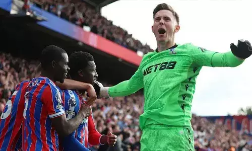 സെൽഹേസ്റ്റ് പാർക്കിൽ ക്രിസ്റ്റൽ പാലസിന് അട്ടിമറി ജയം; ലിവർപൂളിനെ പരാജയപ്പെടുത്തിയത് ഒന്നിനെതിരെ രണ്ട് ഗോളുകൾക്ക്; പ്രീമിയർ ലീഗിൽ പരാജയമറിയാതെ ഗ്ലാസ്നറും സംഘവും