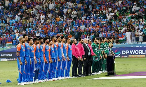 കലാശപ്പോര് കലിപ്പാകുമോ? ഏഷ്യാകപ്പ് ഫൈനലിന് കനത്ത സുരക്ഷാ ക്രമീകരണങ്ങളുമായി ദുബായ് പോലീസ്; മൂന്ന് മണിക്കൂര്‍ മുമ്പ് സ്റ്റേഡിയത്തില്‍ പ്രവേശിക്കണം;  ബാനറുകള്‍ക്കും പതാകകള്‍ക്കും പടക്കങ്ങള്‍ക്കും നിരോധനം; താരങ്ങള്‍ക്ക് എതിരെ അധിക്ഷേപ പരാമര്‍ശം നടത്തിയാലും കനത്ത പിഴ