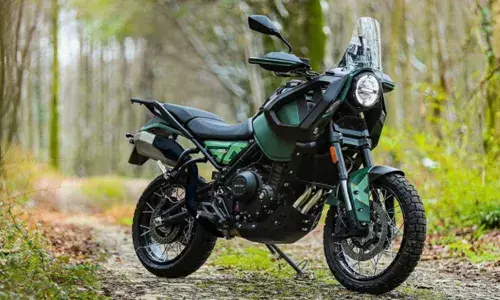 ഇന്ത്യൻ റോഡിലെ പരീക്ഷണവും വിജയം; ബ്രിക്സ്റ്റൺ ക്രോസ്‍ഫയർ 500 സ്റ്റോർ 2025 ഇന്ത്യ ബൈക്ക് വീക്കിൽ അവതരിപ്പിക്കും; ആകാംക്ഷയിൽ വാഹനപ്രേമികൾ