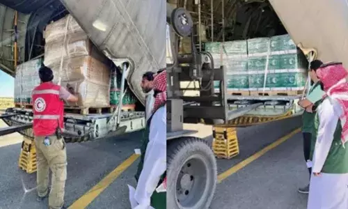 ദുരിതം അനുഭവിക്കുന്ന ഗാസയിലേക്ക് സഹായവുമായി സൗദി; ദുരിതാശ്വാസ വസ്തുക്കളുമായി 65-ാമത് വിമാനം പുറപ്പെട്ടു