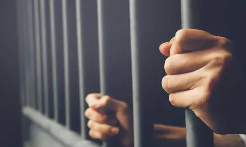 പ്രായപൂര്‍ത്തിയാവാത്ത വിദ്യാര്‍ഥിനികളെ പീഡിപ്പിച്ച കേസ്; യുവാവിന് 47 വര്‍ഷം കഠിന തടവും രണ്ടരലക്ഷം രൂപ പിഴയും