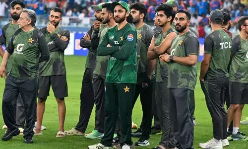 ഏഷ്യാകപ്പില്‍ ഇന്ത്യയോട് തോറ്റതിന്റെ കലിപ്പ് താരങ്ങളോട് തീര്‍ത്ത് പാകിസ്ഥാന്‍ ക്രിക്കറ്റ് ബോര്‍ഡ്; പാക് താരങ്ങള്‍ക്ക് വിദേശ ലീഗുകളില്‍ കളിക്കാനുള്ള  എന്‍ഒസി റദ്ദാക്കി; നിര്‍ണായക നീക്കം ബാബര്‍ അസം അടക്കം ഏഴ് പാക്ക് താരങ്ങള്‍ ബിഗ് ബാഷ് ലീഗില്‍ പങ്കെടുക്കാനിരിക്കെ