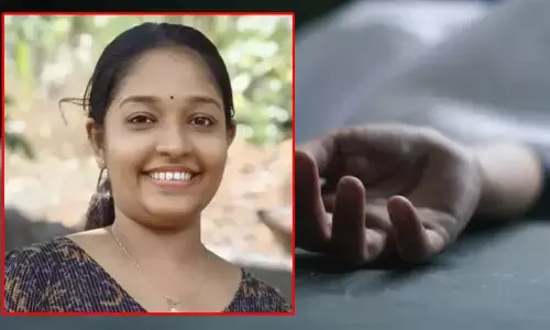 ബൈക്ക് നിയന്ത്രണം വിട്ട് മറിഞ്ഞ് 26കാരി മരിച്ചു; സുഹൃത്തിന് പരിക്ക്; സംഭവം എറണാകുളത്ത്