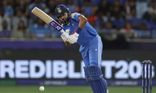 സെഞ്ചുറിയുമായി ശ്രേയസ് അയ്യരും പ്രിയാൻഷ് ആര്യയും; മൂന്ന് താരങ്ങൾക്ക് അർധ സെഞ്ചുറി; ഓസ്‌ട്രേലിയ എയ്‌ക്കെതിരെ ഇന്ത്യക്ക് കൂറ്റന്‍ സ്‌കോര്‍; കങ്കാരുപ്പടയ്ക്ക് ജയിക്കാൻ വേണ്ടത് 414 റൺസ്