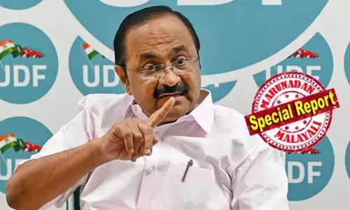 ശബരിമലയിലെ സ്വര്‍ണം കട്ടത് ദേവസ്വം ബോര്‍ഡിന്റെ അറിവോടെ; മോഷ്ടാക്കളെ സഹായിക്കാന്‍ അന്വേഷണ റിപ്പോര്‍ട്ട് പൂഴ്ത്തി; രണ്ടു ദേവസ്വം മന്ത്രിമാര്‍ക്കും ഉത്തരവാദിത്തം; സ്വര്‍ണപാളികള്‍ പുറത്തേക്ക് കൊണ്ടു പോകാന്‍ ദേവസ്വം പ്രസിഡന്റ് അനുമതി നല്‍കിയത് എന്തിന്? ആഞ്ഞടിച്ചു വി ഡി സതീശന്‍