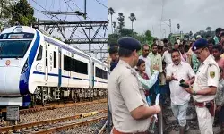 ബിഹാറിൽ കുതിച്ചെത്തിയ വന്ദേഭാരത് എക്സ്പ്രസ്സ് ഇടിച്ച് മൂന്ന് പേർക്ക് ദാരുണാന്ത്യം; രണ്ടുപേരുടെ നില അതീവ ഗുരുതരം; നിലവിളി കേട്ട് ഓടിയെത്തി നാട്ടുകാർ; നടുക്കം മാറാതെ നാട് ബിഹാറിൽ കുതിച്ചെത്തിയ വന്ദേഭാരത് എക്സ്പ്രസ്സ് ഇടിച്ച് മൂന്ന് പേർക്ക് ദാരുണാന്ത്യം; രണ്ടുപേരുടെ നില അതീവ ഗുരുതരം; നിലവിളി കേട്ട് ഓടിയെത്തി നാട്ടുകാർ; നടുക്കം മാറാതെ നാട്