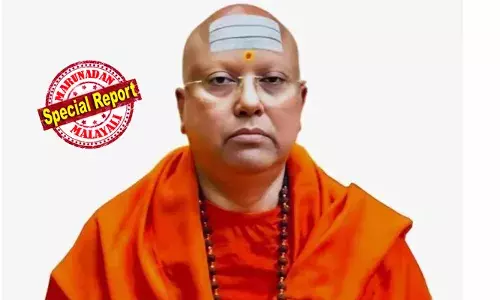 അച്ചടക്കത്തിന്റെ പേരില്‍ വിദ്യാര്‍ഥിനികളെ ഭീഷണിപ്പെടുത്തി;  ശാരദാ ഇന്‍സ്റ്റിറ്റ്യൂട്ടിലെ പീഡനത്തിന് ഒത്താശ ചെയ്ത മൂന്ന് വനിതാ ഉദ്യോഗസ്ഥര്‍ അറസ്റ്റില്‍; തെളിവുകള്‍ നശിപ്പിക്കുന്നതിന് കൂട്ടുനിന്നു;   ചൈതന്യാനന്ദ സരസ്വതിയുടെ മുറിയില്‍ നിന്നും സെക്‌സ് ടോയ്‌സ് ഉള്‍പ്പെടെ കണ്ടെത്തി;  ഫോണില്‍ പെണ്‍കുട്ടികളുടെ ചിത്രങ്ങള്‍