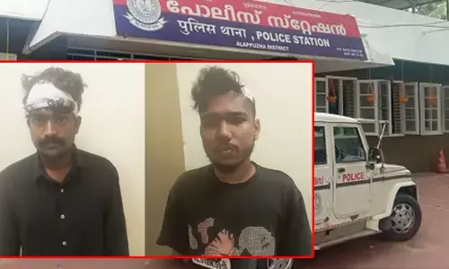 മദ്യലഹരിയിൽ വാക്കുതർക്കം; സുഹൃത്തിനെ വടിവാൾ കൊണ്ട് വെട്ടി പരിക്കേൽപ്പിച്ച കേസിൽ രണ്ട് പേർ പിടിയിൽ; സംഭവം ആലപ്പുഴയിൽ