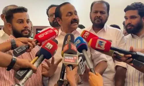 ചെമ്പുപാളികള്‍ മാത്രമാണ് ചെന്നൈയിലെത്തിച്ചത്;  39 ദിവസംകൊണ്ട് സ്വര്‍ണം അടിച്ചുമാറ്റി;  ശബരിമലയിലെ സ്വര്‍ണം അടിച്ചുമാറ്റിയതില്‍ ദേവസ്വം ബോര്‍ഡിനും പങ്ക്; അയ്യപ്പനെ പോലും സംരക്ഷിക്കേണ്ട സ്ഥിതി; അന്വേഷണം വേണമെന്ന് വി ഡി സതീശന്‍