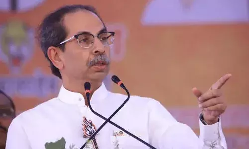 ഒരു ജീവിയുണ്ട്, എങ്ങനെ വേണമെങ്കിലും അത് വളരും, ആഗ്രഹങ്ങൾക്കനുസരിച്ച് രൂപം കൊള്ളും; അച്ഛൻ ദേശസ്നേഹം പഠിപ്പിക്കുന്നു, മകൻ പാക്കിസ്ഥാനുമായി ക്രിക്കറ്റ് കളിക്കുന്നു; നവാസ് ഷെരീഫിനെ സന്ദർശിച്ച മോദിയെ എന്തു വിളിക്കണം?; ബിജെപിക്കെതിരെ രൂക്ഷ വിമർശനവുമായി ഉദ്ധവ് താക്കറെ