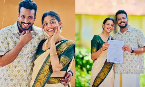 3/10/ 2025/ നോട്ട് ഇറ്റ്..; കവർ സോങ്‌സിലൂടെ പരിചിതമായ മുഖം; യുവഗായിക ആര്യാ ദയാല്‍ വിവാഹിതയായി; വരന്‍ അഭിഷേക്; ആശംസകളുമായി ആരാധകർ; ചിത്രങ്ങൾ വൈറൽ