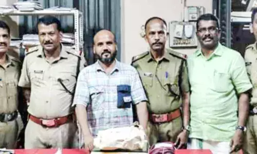 ബസ് കാത്തുനിൽക്കുകയാണെന്ന വ്യാജേന കഞ്ചാവ് വിൽപ്പന; പോലീസിനെ കണ്ടപ്പോൾ പരുങ്ങൽ; പശ്ചിമ ബംഗാൾ സ്വദേശി പിടിയിൽ