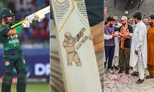 ബാറ്റിൽ ഗൺ മോഡ് സ്റ്റിക്കർ പതിപ്പിച്ച് നൽകി ഊഷ്മള സ്വീകരണം; ഏഷ്യാ കപ്പിലെ വിവാദമായ ഗൺ ഷോട്ട് സെലിബ്രേഷനിൽ ആരാധകർ ഹാപ്പി; പാക്കിസ്ഥാൻ ബാറ്റർ സാഹിബ്‌സാദ ഫർഹാൻ നാട്ടിൽ ഹീറോ