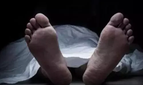 വീടിന് മുന്നില്‍ കളിച്ചുകൊണ്ടിരിക്കെ കാണാതായ പെണ്‍കുട്ടികളുടെ മൃതദേഹം കിണറ്റില്‍; ആത്മഹത്യയെന്ന് പോലീസ്; കൊലപാതകം എന്ന് ബന്ധുക്കള്‍