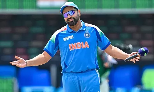 പരിശീലകനായി ചുമതലയേറ്റ് ആദ്യ ആറു മാസം വെറും കാഴ്ചക്കാരന്‍;  അന്ന് ഇന്ത്യന്‍ ഡ്രസിങ് റൂം രോഹിതിന്റെ കയ്യില്‍;  ന്യൂസീലന്‍ഡിനും ഓസ്‌ട്രേലിയയ്ക്കും എതിരായ പരമ്പരയിലെ തിരിച്ചടി മുതലാക്കി തിരിച്ചുവരവ്;  ഇംഗ്ലണ്ട് പര്യടനം ഗില്‍ അതിജീവിച്ചതോടെ ശക്തനായി ഗംഭീര്‍; രോഹിതിനെ ക്യാപ്റ്റന്‍ സ്ഥാനത്തുനിന്നും പുറത്താക്കിയത് പൂര്‍ണമായും വരുതിയിലാക്കാന്‍; ലോകകപ്പിന് മുമ്പെ രോഹിതിനെയും കോലിയെയും പടിയിറക്കാന്‍ അണിയറയില്‍ നീക്കം