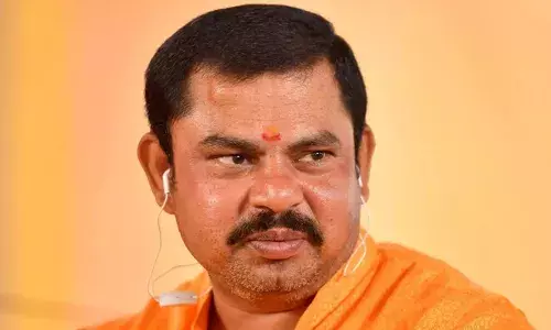 നിങ്ങളുടെ പെണ്‍കുട്ടി ലവ് ജിഹാദിന് ഇരയാണോ; സ്വന്തം മതത്തിലേക്ക് തിരിച്ചുവരാന്‍ മടിയെങ്കില്‍ വിഷം കൊടുക്കൂ; വിവാദ പരാമര്‍ശവുമായി തെലങ്കാന എംഎല്‍എ