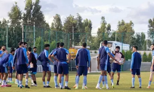 ഏഷ്യൻ കപ്പ് യോഗ്യതാ മത്സരങ്ങൾക്കുള്ള 23 അംഗ ഇന്ത്യൻ ടീമിനെ പ്രഖ്യാപിച്ചു; ഇടം നേടി മലയാളി താരം സഹൽ അബ്‌ദുൾ സമദ്; സൂപ്പർ താരം സുനിൽ ഛേത്രി ടീമിൽ തിരിച്ചെത്തും