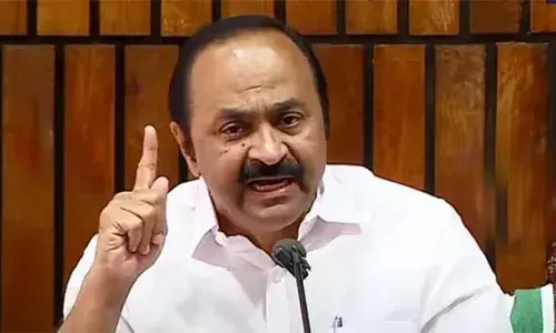 ദ്വാരപാലക ശില്പം സംസ്ഥാനത്തെ ഏത് കോടീശ്വരനാണ് വിറ്റിരിക്കുന്നത്? ഇപ്പോള്‍ ഏത് കോടീശ്വരന്റെ വീട്ടിലാണുള്ളത്? ഇങ്ങനെ ഒരു കളവ് നടന്നു എന്ന് ദേവസ്വം ബോര്‍ഡിന് അറിയാമായിരുന്നു; എത്ര കള്ളന്മാരാണ് തലപ്പത്തിരിക്കുന്നത്; രൂക്ഷവിമര്‍ശനവുമായി വി ഡി സതീശന്‍