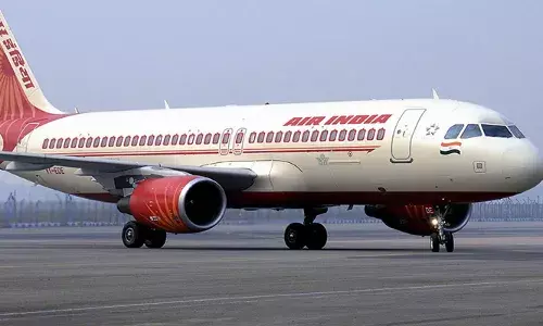 എയർ ഇന്ത്യ വിമാനത്തിൽ പക്ഷിയിടിച്ചു; വിവരമറിഞ്ഞത് ലാൻഡിങ്ങിന് ശേഷം; എൻജിൻ ബ്ലേഡുകളിൽ തകരാറിലായതിനെ തുടർന്ന് യാത്ര റദ്ദാക്കി