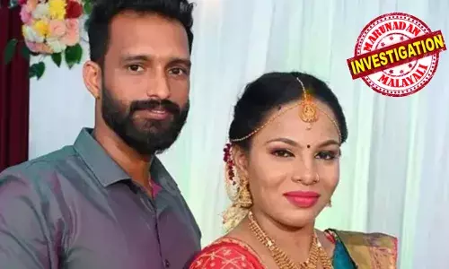 ബ്ലേഡ് മാഫിയ സംഘത്തിന്റെ നിരന്തര ഭീഷണിയില്‍ പൊറുതിമുട്ടി; മഞ്ചേശ്വരത്ത് ദമ്പതികള്‍ ജീവനൊടുക്കി; വിഷം കഴിച്ച നിലയില്‍ ഇരുവരെയും കണ്ടെത്തിയത് വീടിന് മുന്നില്‍; ബ്ലേഡ് മാഫിയ സംഘാംഗങ്ങളായ സ്ത്രീകള്‍ വീട്ടില്‍ എത്തിയതിന്റെ ദൃശ്യങ്ങള്‍ സിസി ടിവിയില്‍