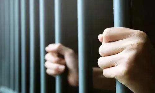 പ്ലസ് ടു വിദ്യാര്‍ത്ഥിനിയെ തുടര്‍ച്ചയായി ലൈംഗിക പീഡനത്തിന് ഇരയാക്കി; കരാട്ടെ അധ്യാപികയ്ക്ക് 20 വര്‍ഷം കഠിന തടവ്