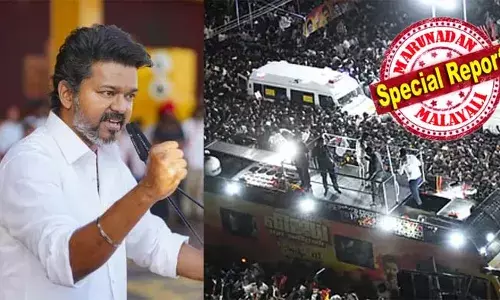 ദുരന്തബാധിതരുടെ കുടുംബങ്ങളെ തനിക്ക് കാണണം; കരൂരിലേക്ക് പോകാന്‍ അനുവദിക്കണം; ഡിജിപിക്ക് മെയില്‍ അയച്ച് വിജയ്; ഡിഎംകെയെയും എം കെ സ്റ്റാലിനെയും തോല്‍പ്പിക്കാന്‍ ഒന്നിക്കണമെന്ന എടപ്പാടി പളനിസ്വാമിയുടെ ആവശ്യം തള്ളാതെ തന്ത്രപരമായ മൗനത്തില്‍ വിജയ്: എന്‍ഡിഎ പക്ഷത്തേക്ക് അടുക്കുന്നതായി റിപ്പോര്‍ട്ടുകള്‍