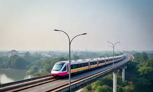 തിരുവനന്തപുരം, കോഴിക്കോട് മെട്രോ റെയില്‍ റിപ്പോര്‍ട്ട് പരിഗണനയില്‍; വിശദ പദ്ധതി രേഖ തയ്യാറാക്കാന്‍ കൊച്ചി മെട്രോ റെയില്‍ ലിമിറ്റഡിനെ ചുമതലപ്പെടുത്തിയെന്ന് മുഖ്യമന്ത്രി