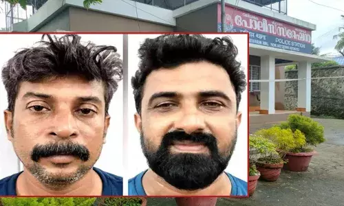 വളയുമായി സ്വകാര്യ പണമിടപാട് സ്ഥാപനത്തിലെത്തി; സം​ശ​യം​ തോ​ന്നി​യ ജീ​വ​ന​ക്കാ​ർ സ​മീ​പ​ത്തെ ജൂ​വ​ല​റിയിൽ ആഭരണം പ​രി​ശോ​ധി​ച്ചപ്പോൾ പുറത്ത് വന്നത് തട്ടിപ്പ്; മുക്കുപണ്ടം പണയം വെച്ച് പണം തട്ടിയ കേസിൽ രണ്ട് പേർ പിടിയിൽ