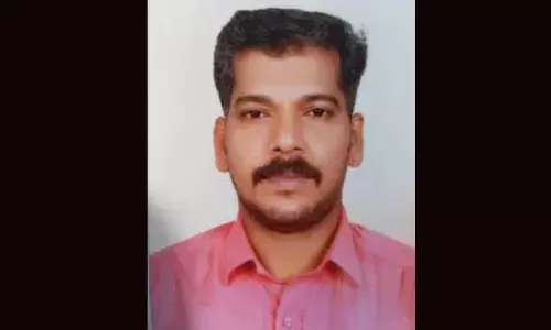 തെരുവ് നായ കുറുകെ ചാടി ബൈക്ക് മറിഞ്ഞ് പരുക്കേറ്റ യുവാവ് മരിച്ചു