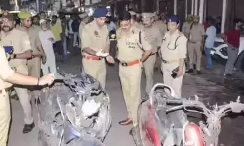 കാണ്‍പൂരില്‍ സ്‌ഫോടനം; മാര്‍ക്കറ്റില്‍ പാര്‍ക്ക് ചെയ്തിരുന്ന രണ്ടു സ്‌കൂട്ടറുകള്‍ പൊട്ടിത്തെറിച്ച് നാലു പേര്‍ക്ക് പരിക്ക്