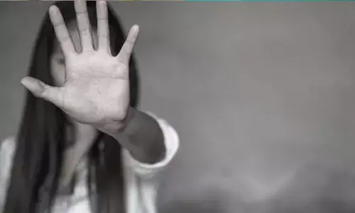 പത്താം ക്‌ളാസ് വിദ്യാര്‍ത്ഥിനിയെ ലൈംഗിക പീഡനത്തിനിരയാക്കി; ബസ് ജീവനക്കാര്‍ ഉള്‍പ്പെടെ അഞ്ചുപേര്‍ക്കെതിരെ കേസ്